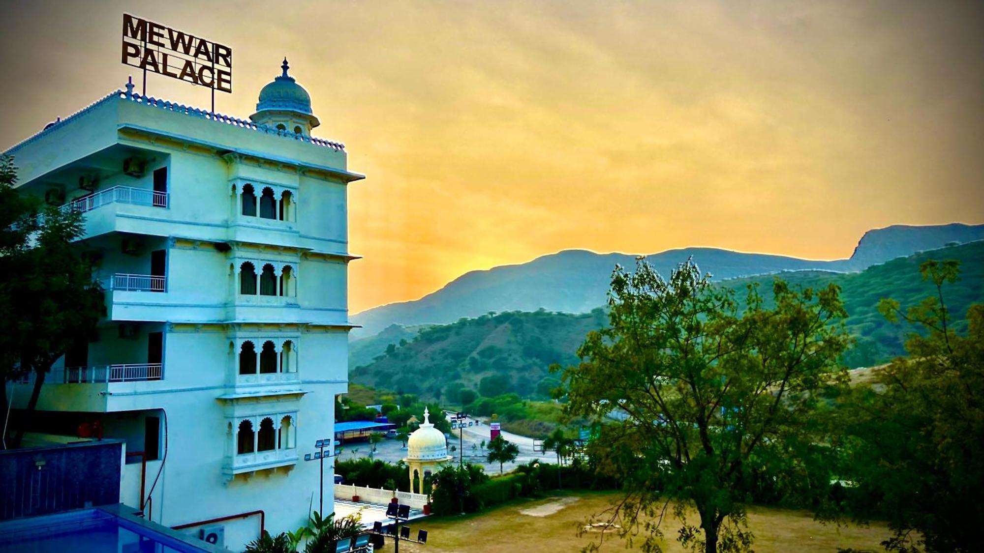 Mewar Palace Resort And Spa ウダイプル エクステリア 写真