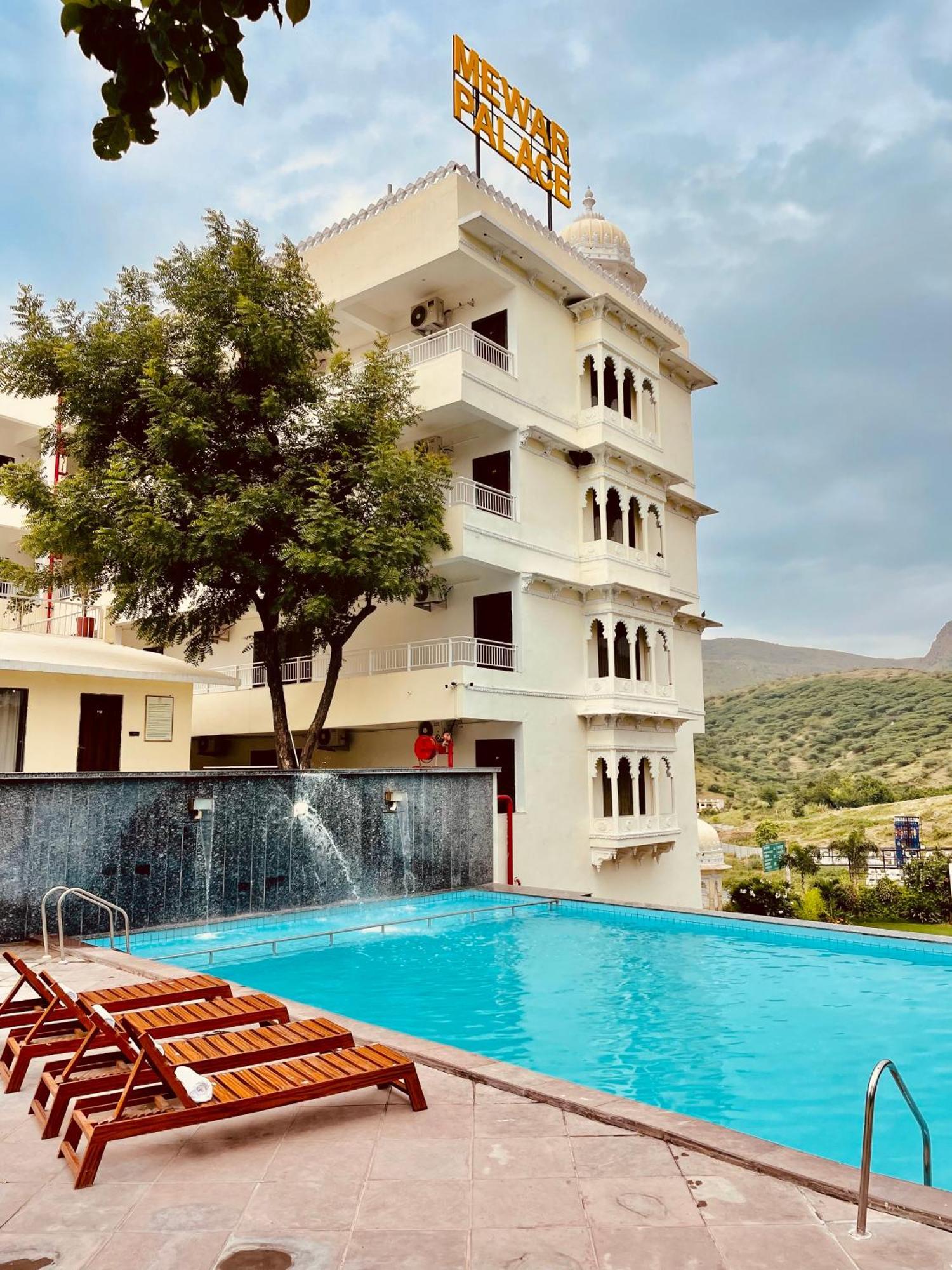 Mewar Palace Resort And Spa ウダイプル エクステリア 写真