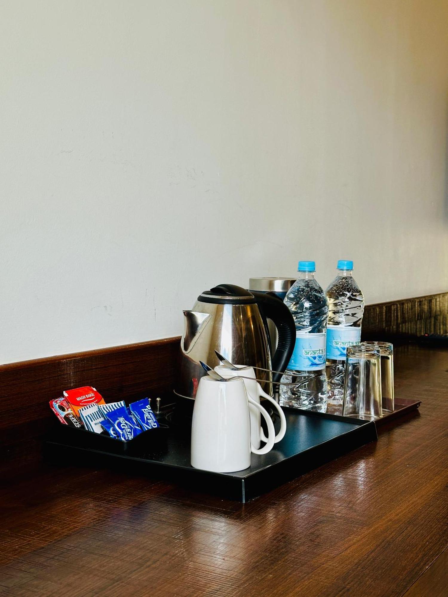 Mewar Palace Resort And Spa ウダイプル エクステリア 写真